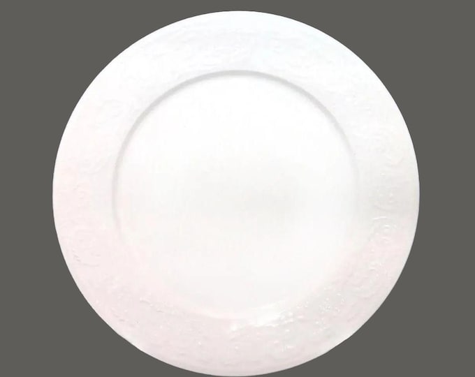 Sakura Devonshire White Chef's favorite all-white chop plate | service plate | round platter.