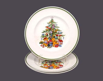 Three Wood & Sons Noel (older) Christmas dinner plates. Christmas tableware made in England. Flaws (see below).