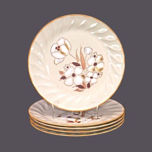 Five Hearthside Felicity large, stoneware dinner plates. Sculptura stoneware made in Japan.