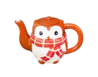 Chilly Billy figural owl four-cup teapot made exclusively for Pier 1 imports. Flaw (see below).