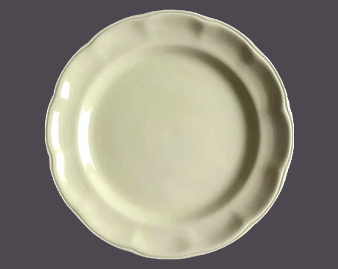 Studio Nova Reflections Light Avocado SH502 chop plate, service plate, round platter.