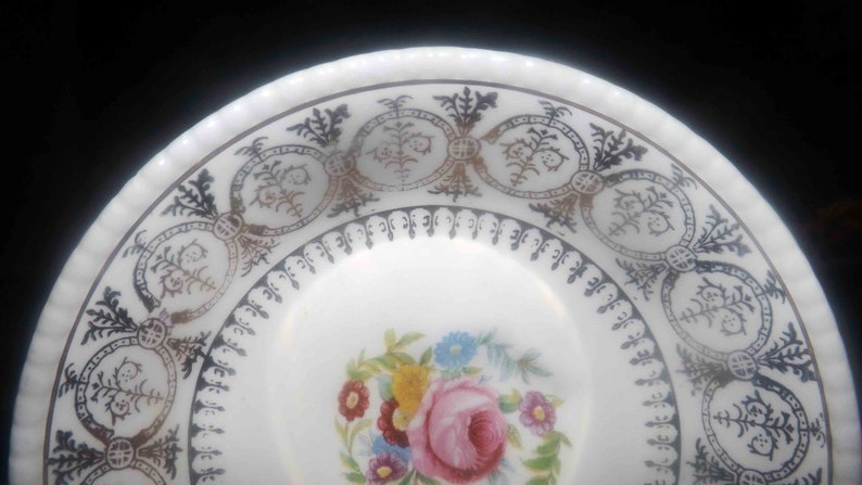 Simpsons Potters Vintage SOHO Athlone 606 floral and filigree fruit nappie Ambassador Ware. dessert Fondeville 1930s berry bowl