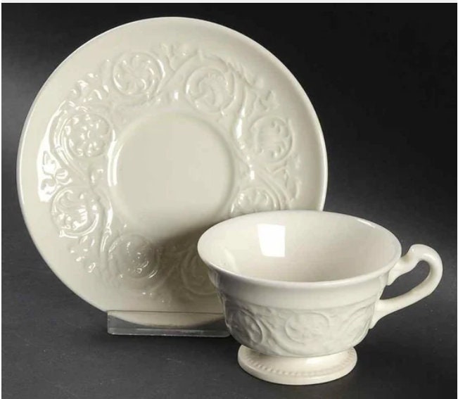 Ensemble De 6 Assiettes . Churchill En Faïence Made In Staffordshire England 90644065