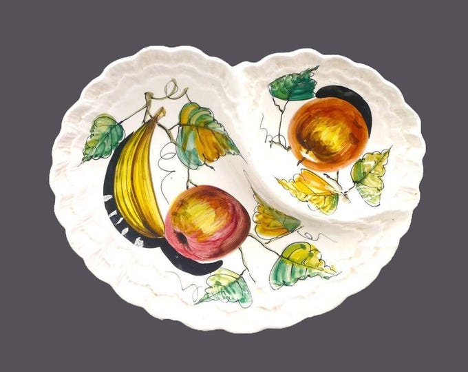 Deruta pattern 834 hand-painted divided serving dish. Antonio Venzo design. Apples, grapes, greenery. Made in Italy.
