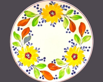 Vintage Baker & Co Fenton 1494 hand-painted dinner plate made in England. Flaw.
