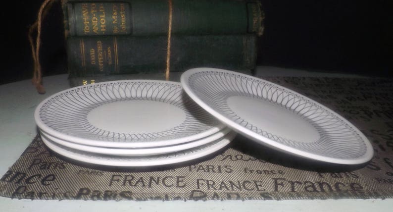 dessert 1960s Retro tableware made in England. J/&G Meakin Scraffito bread Vintage side plate