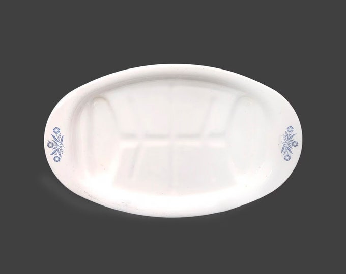 Corelle Corning Cornflower Blue P19 oval meat roasting and carving platter made in the USA.
