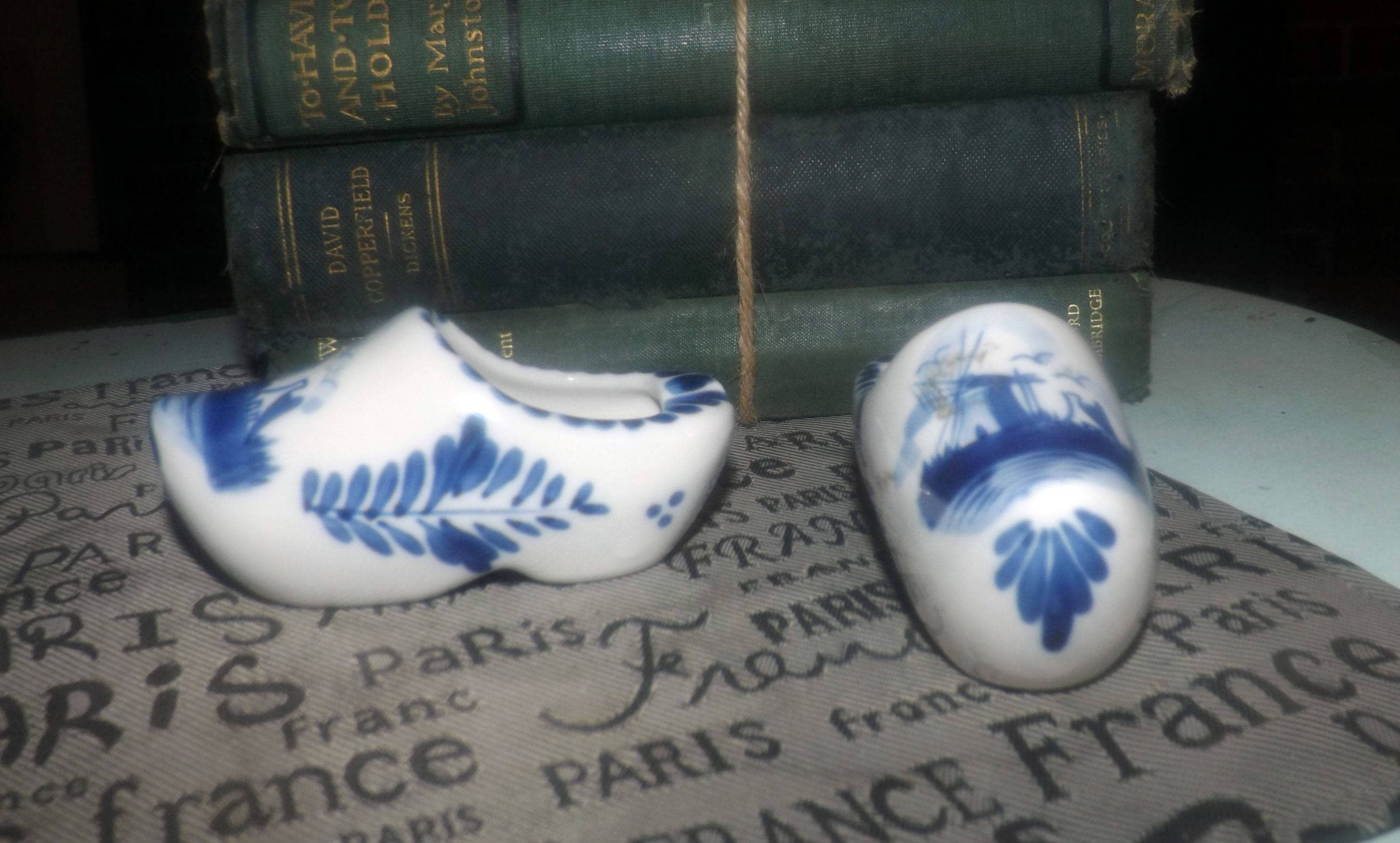 Pair of vintage (1960s) Delft Blauw Delftware handpainted dutch
