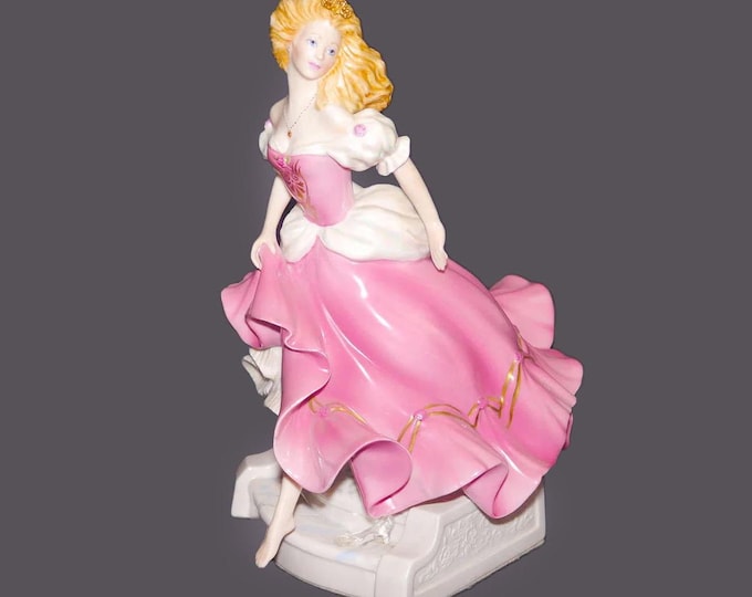Franklin Mint Cinderella porcelain figurine designed by Gerda Neubacher in 1988.