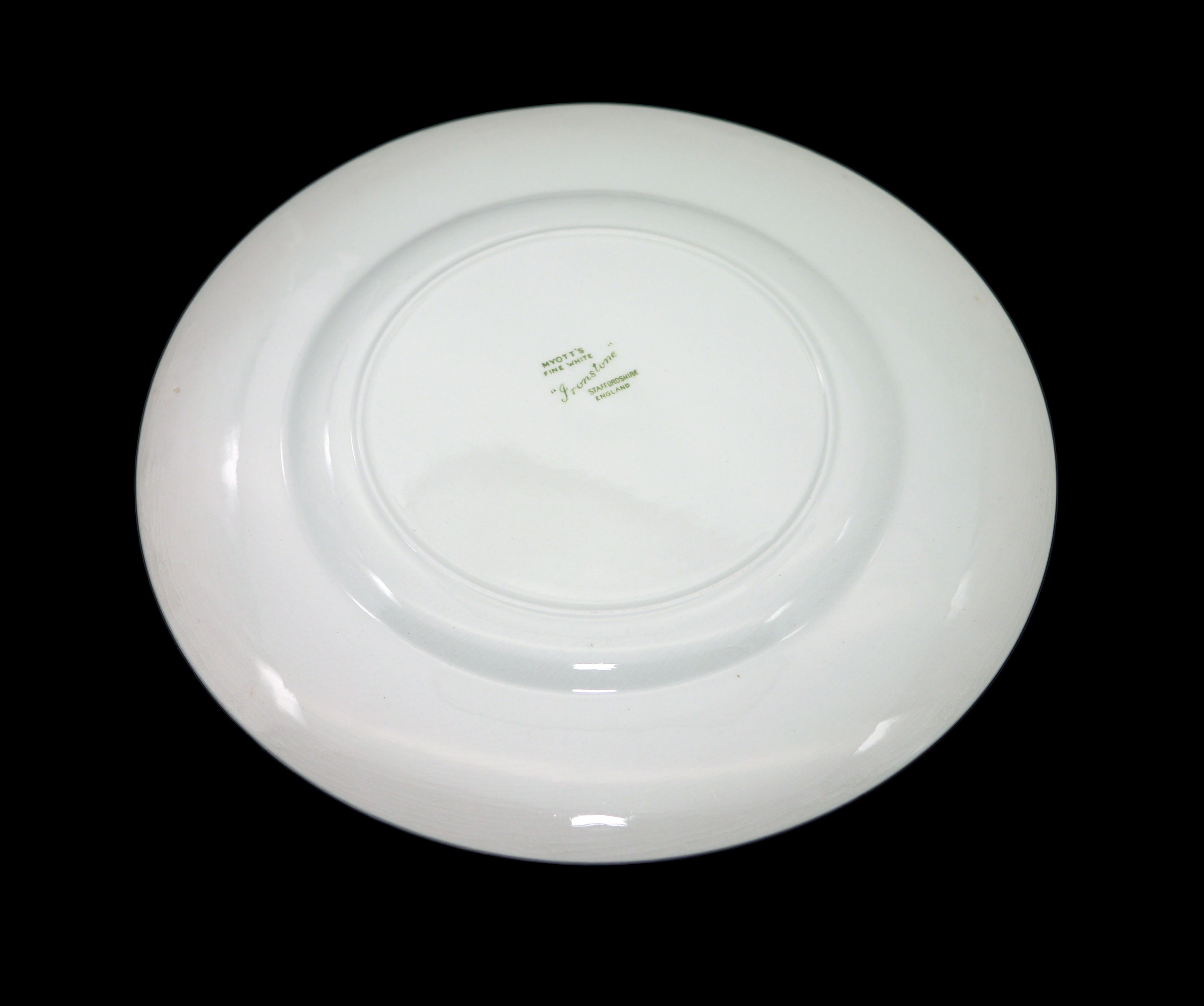 Six Myott MYO33 dinner plates. Fine White Ironstone made in England.