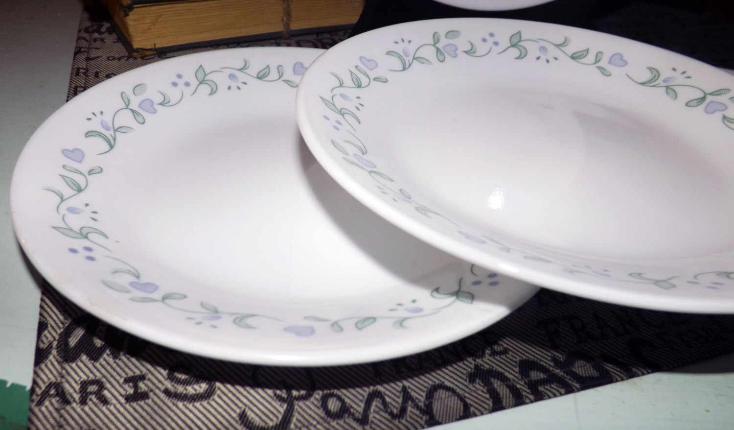 Set of Corelle Country Cottage bread, dessert, side plates made in the