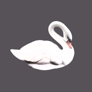 Lladro porcelain swan figurine made in Spain.