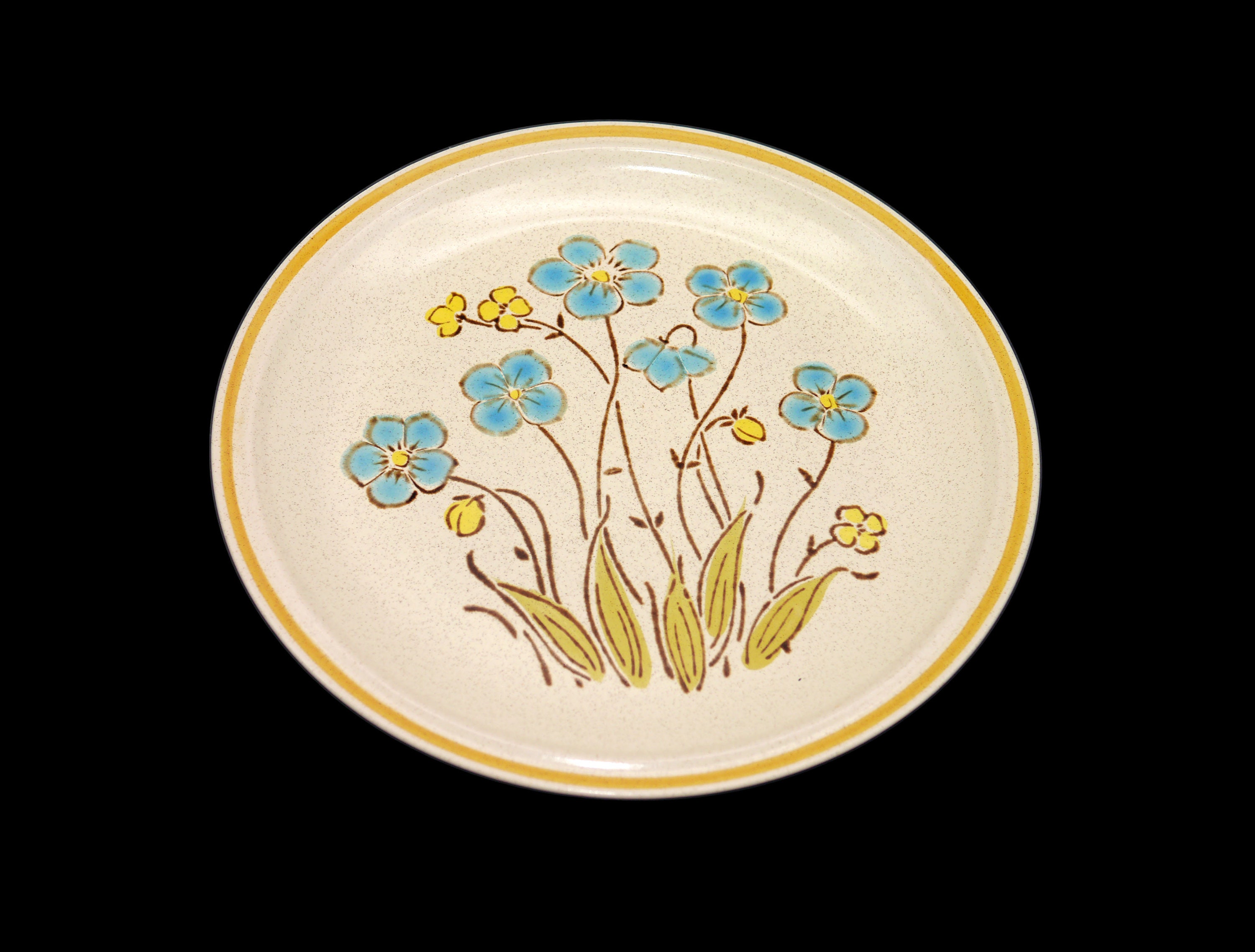 Hearthside Highland Flowers stoneware dinner plate. Garden Festival