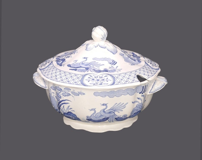 Antique Furnivals Old Chelsea 647812 blue-and-white tureen with lid made in England. Flaws (see below).