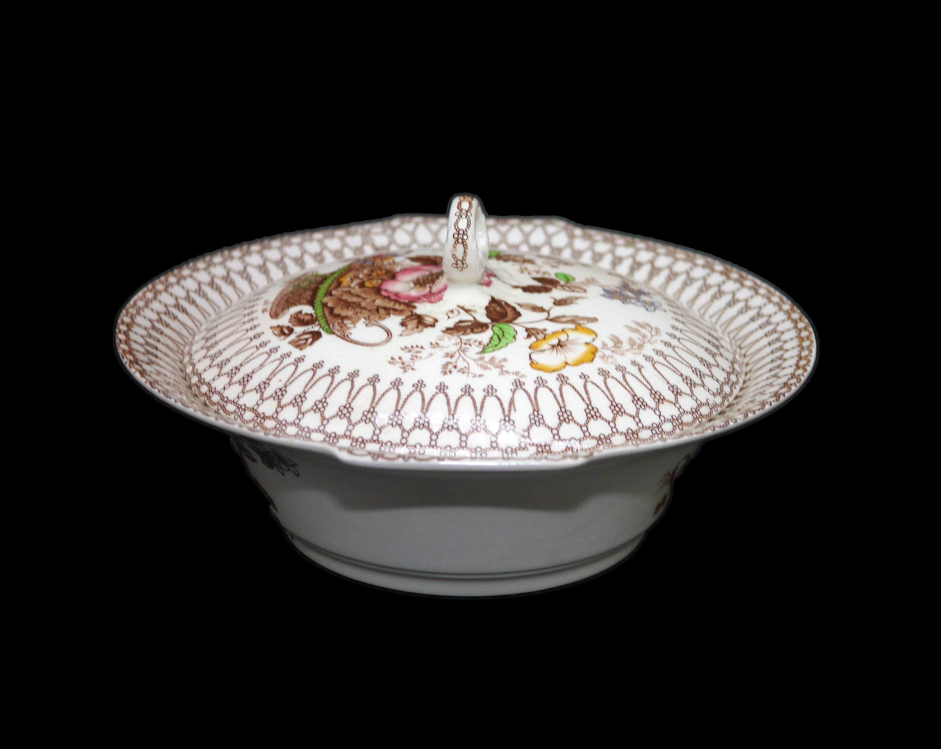 Artdeco era Myott Bonnie Dundee covered vegetable serving bowl made in England.