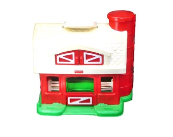 Fisher Price No 2590 Barn | Farm play set with chicken and plastic carry handle.