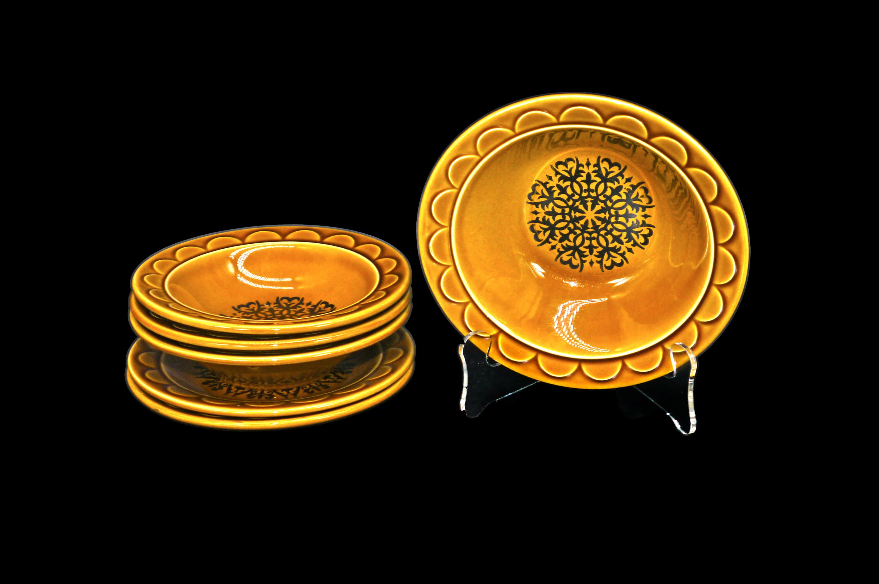 Six pieces of Homer Laughlin Cortez stoneware. Plates and bowls. Castilian stoneware made in USA.