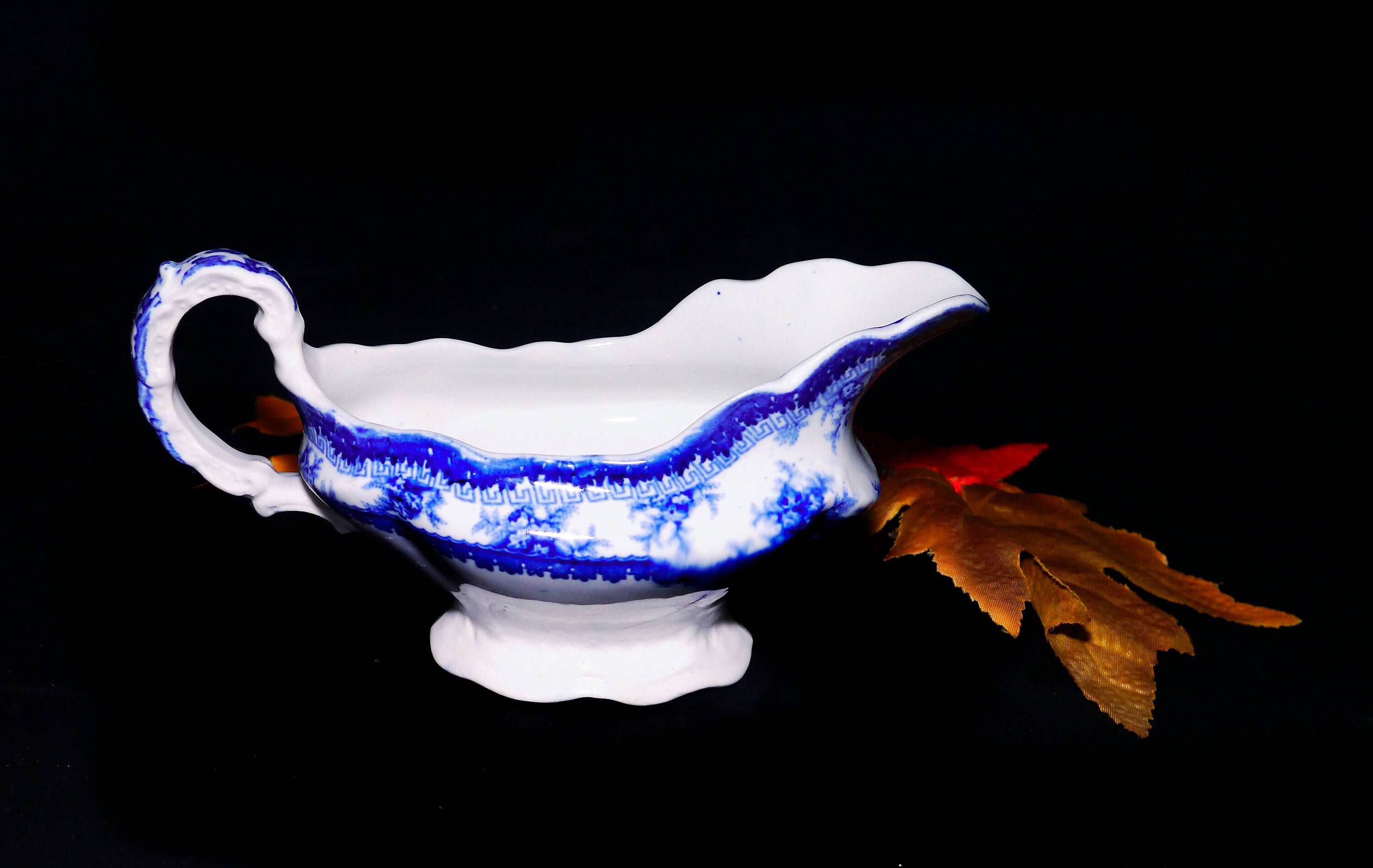 Antique Victorianera John Maddock Hamilton Blue flowblue gravy or