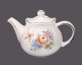 Sadler Windsor line personal | tea-for-one | one-cup teapot with lid. Multicolor florals, gold edge and accents. Flaws (see below).
