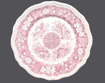 Vintage Spode Cranberry Regency Trophies dinner plate made in England. Archive series.