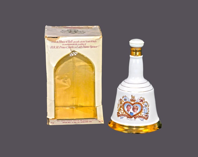 Charles & Diana Royal Wedding 1981 Bell's Scotch Whiskey decanter with lid and original box. Made in Scotland by Wade. Decanter is empty.