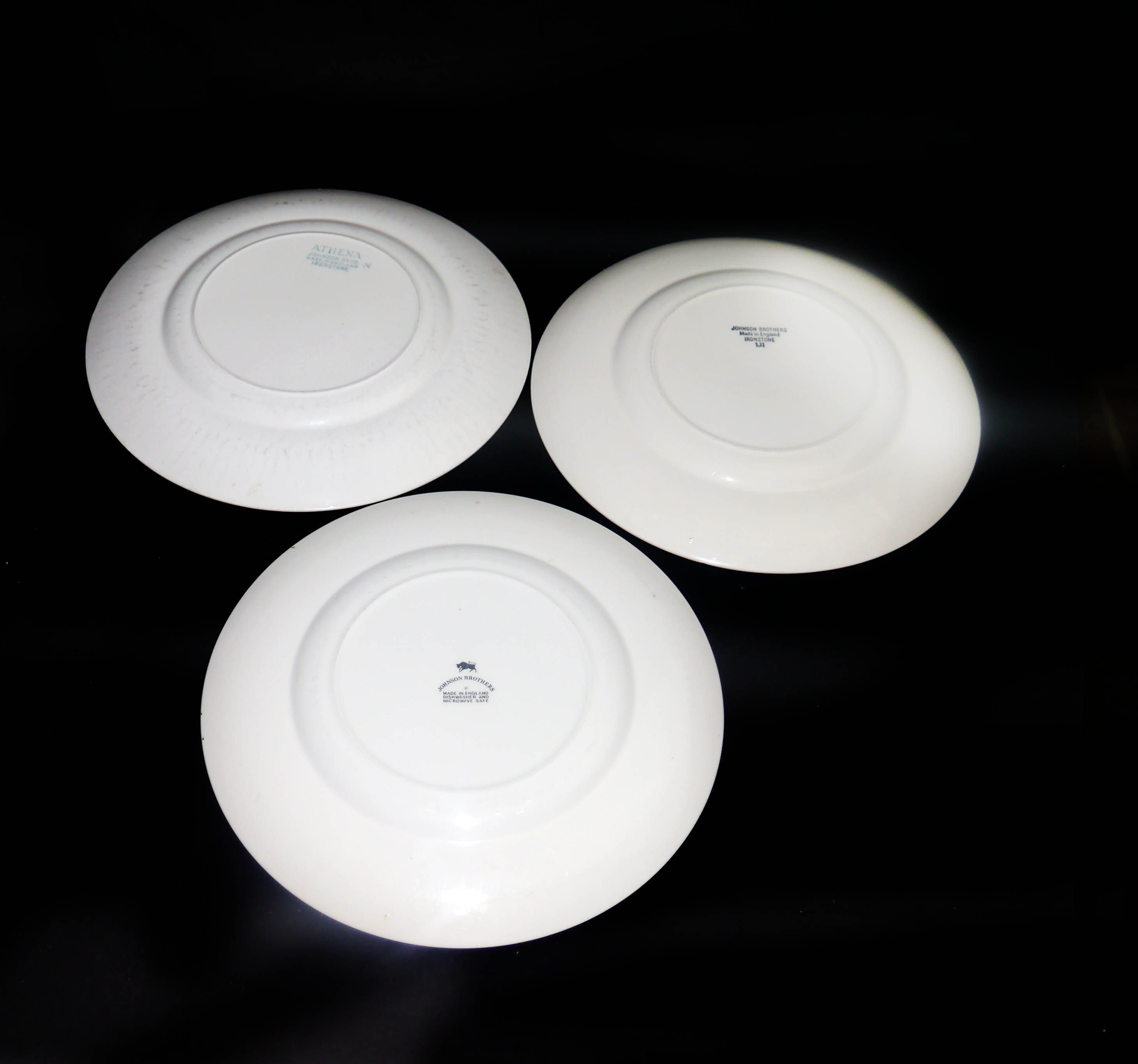 Set of eight Johnson Brothers Athena dinner plates. Classic allwhite