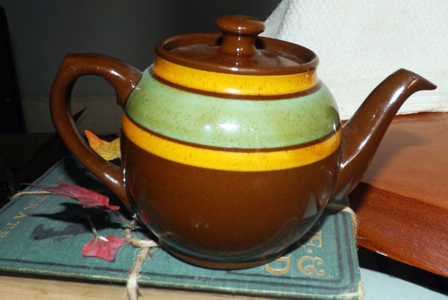Late midcentury Sadler Brown Betty mini redware teapot with lid made
