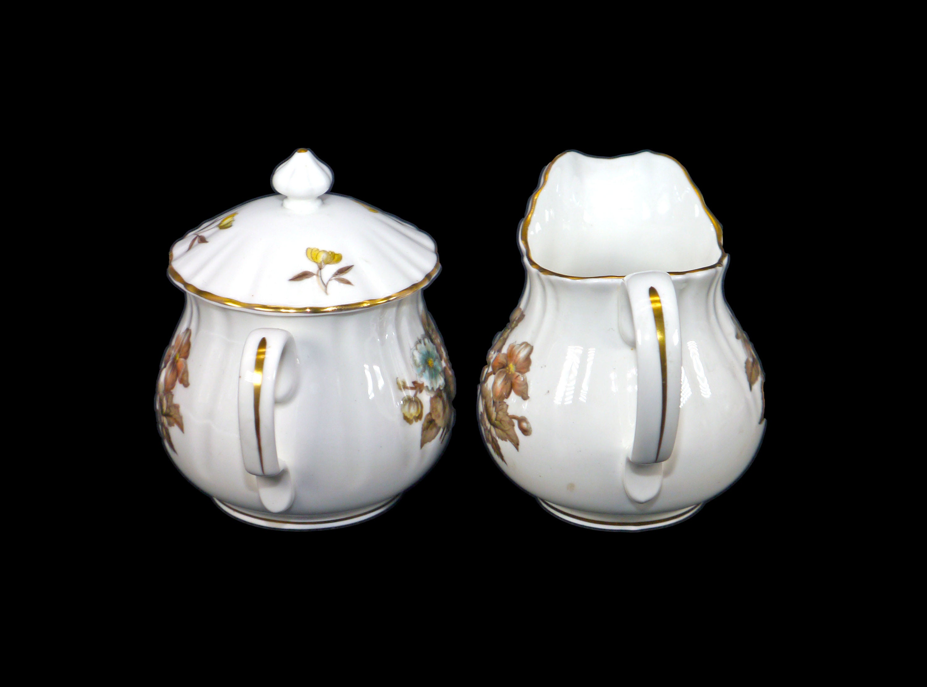 Royal Worcester Dorchester Z2637 creamer and covered sugar bowl set