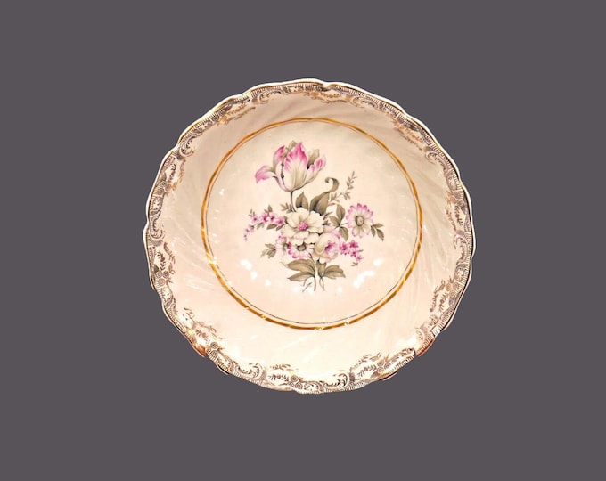 Sovereign Potters Windsor round vegetable serving bowl.