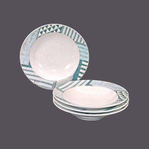 Vintage Studio Nova Eclectic HG295 rimmed soup bowls. Set of 4.