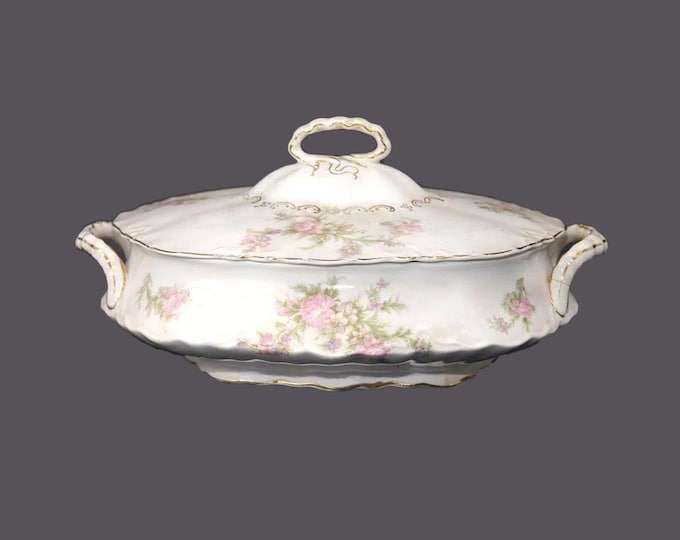 Pope Gosser covered serving bowl made in USA. Flaws (see below).