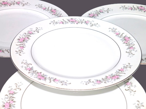 Vintage Premiere Fine China Rose Garden Dinner Plates. Japan. Set