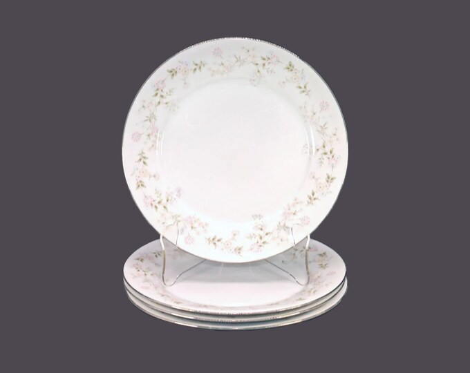 Four Noritake Holbrook large dinner plates.