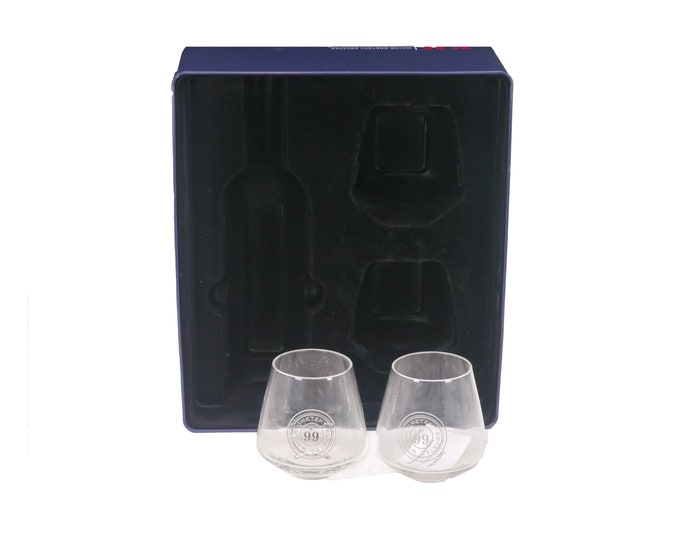 Pair of Wayne Gretzky Estates No. 99 Canadian whisky glasses. Etched-glass artwork. Unused in open box.