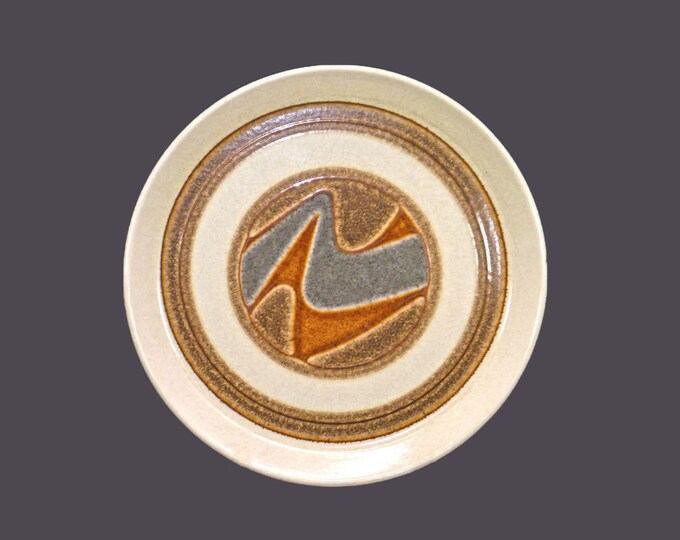 Crown Lynn Landscape D625 stoneware dinner plate. Earthtones stoneware made in New Zealand.