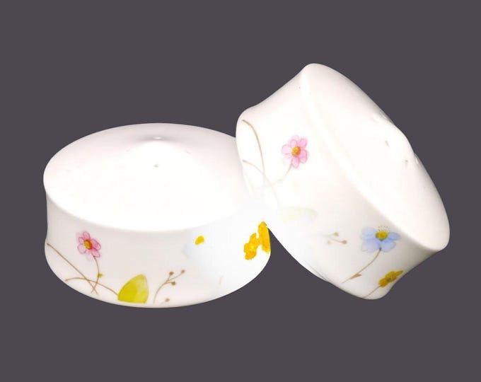 Mikasa Just Flowers A4182 bone china salt and pepper shaker set made in Japan.