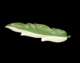 Carlton Ware 2362 leaf-shaped dish. Contemporary line, Australian design, two-tone green, made in England.
