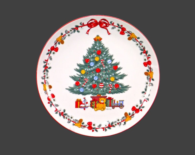 Yamaji | Himark Christmastime dinner plate made in Japan.