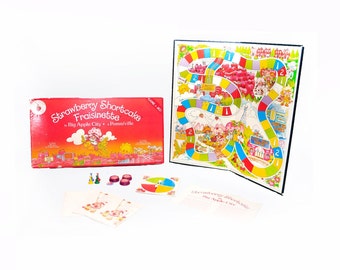 Strawberry Shortcake in Big Apple City board game published Parker Brothers as game A958. Complete.