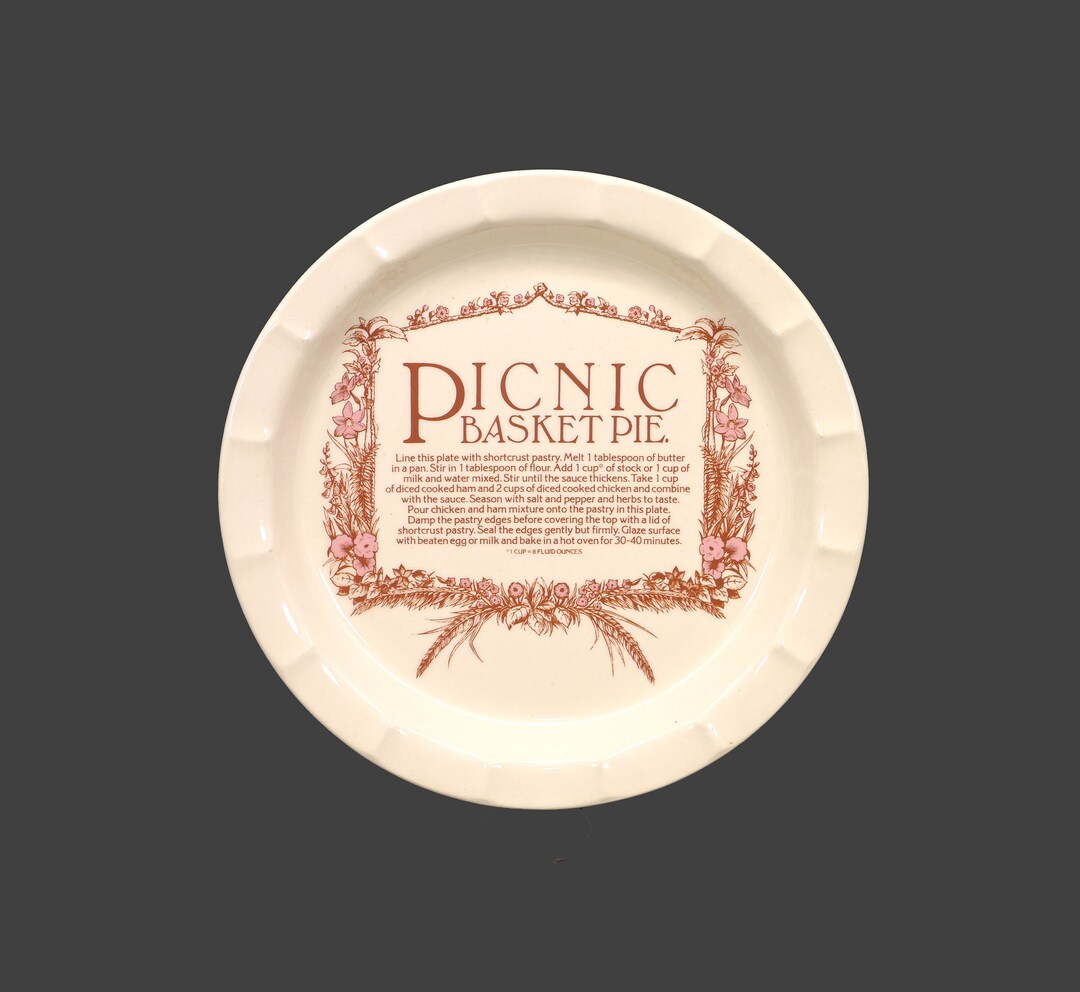 TG Green Picnic Basket Pie Recipe Pie Plate Pie Baker Made in England