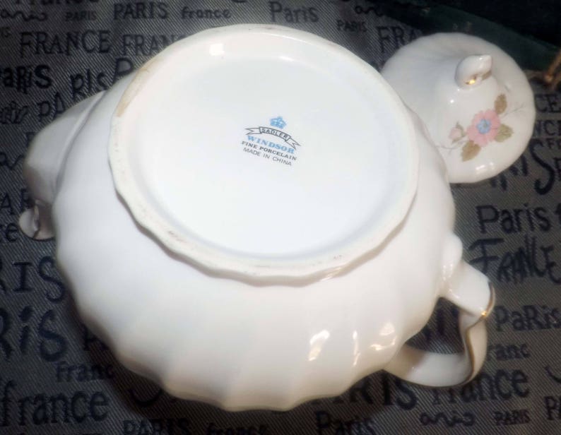 Vintage 1980s Sadler Windsor line teapot. Blue flowers with Etsy