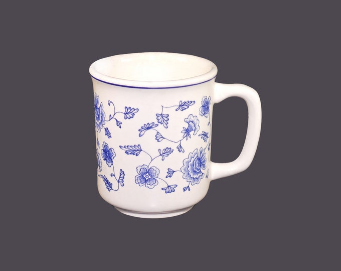 Pier 1 PER15 Chinoiserie coffee or tea mug made in Italy by Quadrifoglio. Sold individually.