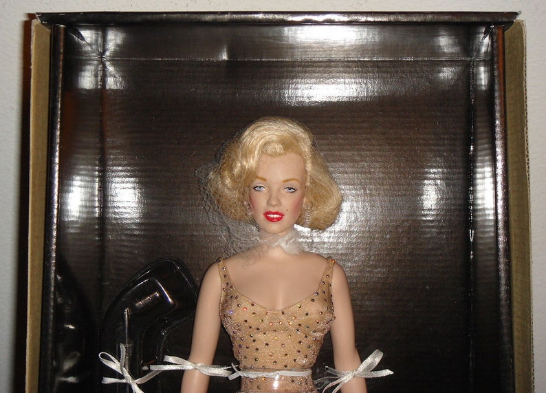 vintage marilyn monroe doll