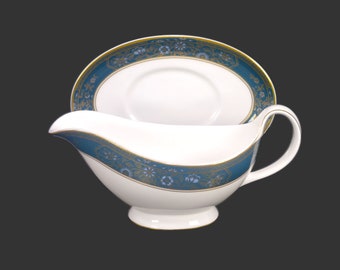 Royal Doulton Carlyle H5018 bone china gravy boat and oval under-plate made in England.