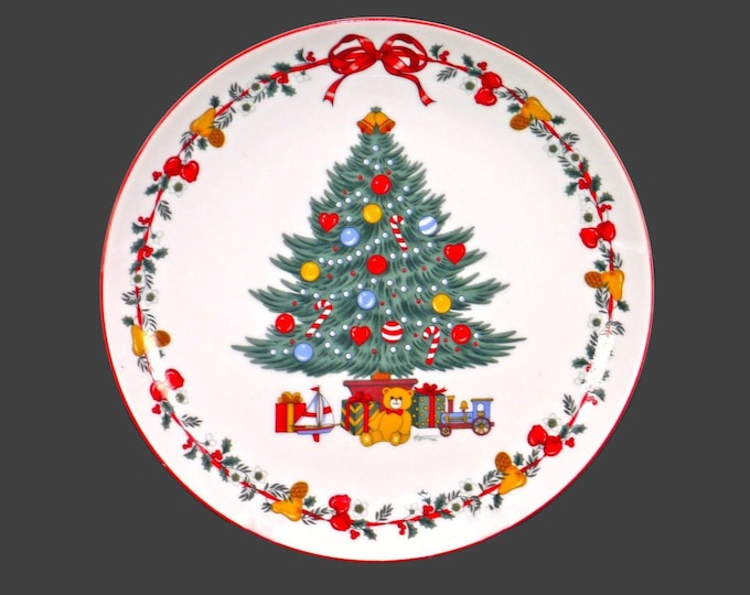 Yamaji | Himark Christmastime dinner plate made in Japan.