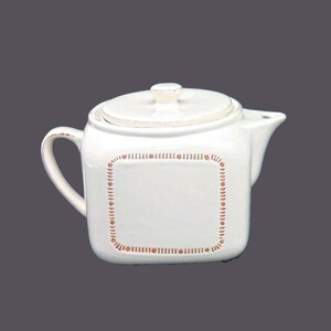 Vintage Second Cup Coffee shop coffee pot. Flaw.