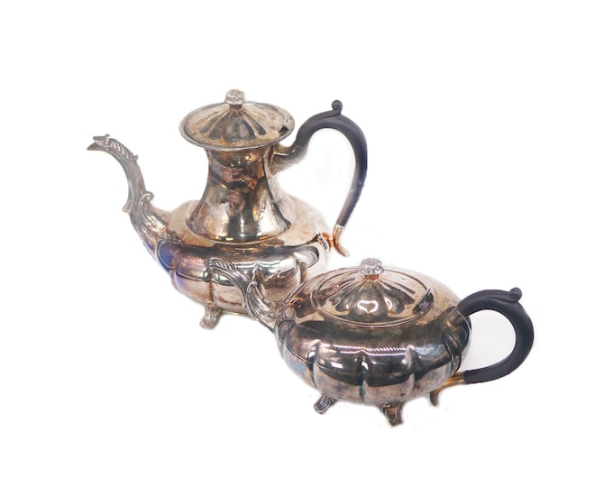Lipman Brothers Marlboro Old English silver-plated six-cup coffee pot and four-cup teapot.