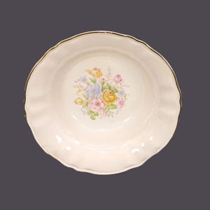 Sovereign Potters Barbara Ann 880-47 runde umrandete Servierschale. Englische Keramik in Kanada verziert.