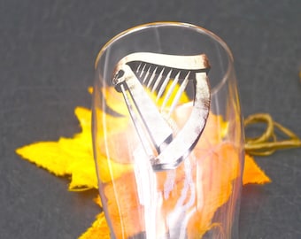 Vintage Guinness Harp logo pint beer glass.