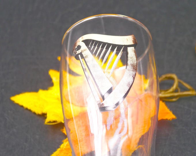 Vintage Guinness Harp logo pint beer glass.
